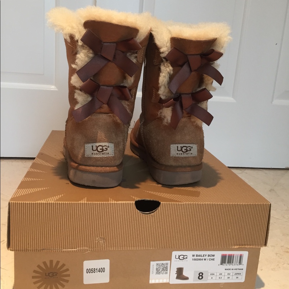 Brown Bailey Bow UGGs Size 8